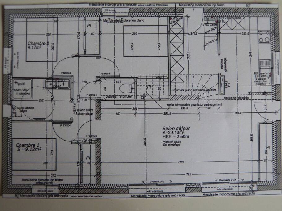 Plan de la maison (rmq : la chambre 2 a 2 lits superposés et un lit « tiroir »)