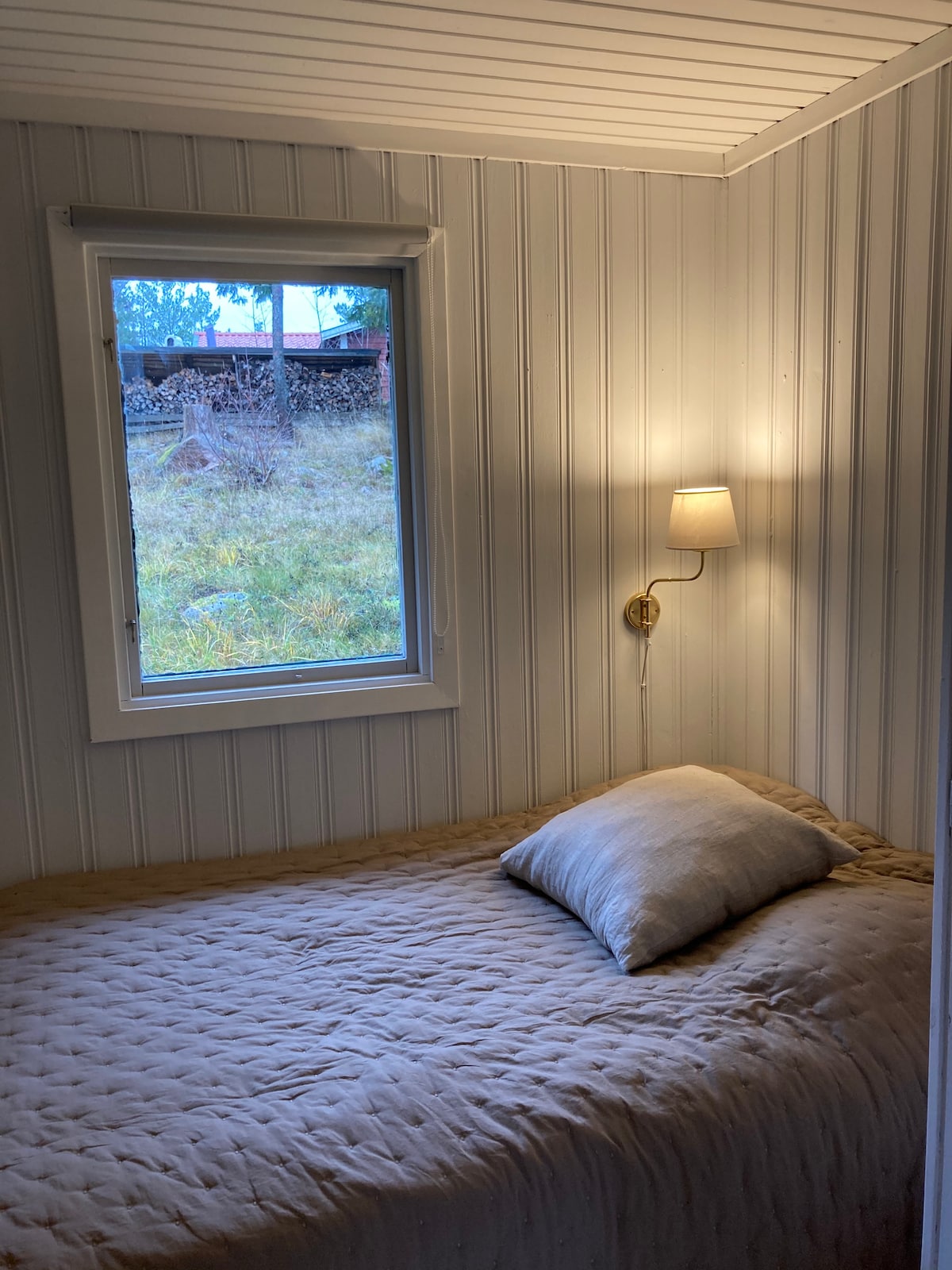 ห้องนอน 3 เตียงใหญ่ขนาดเล็ก