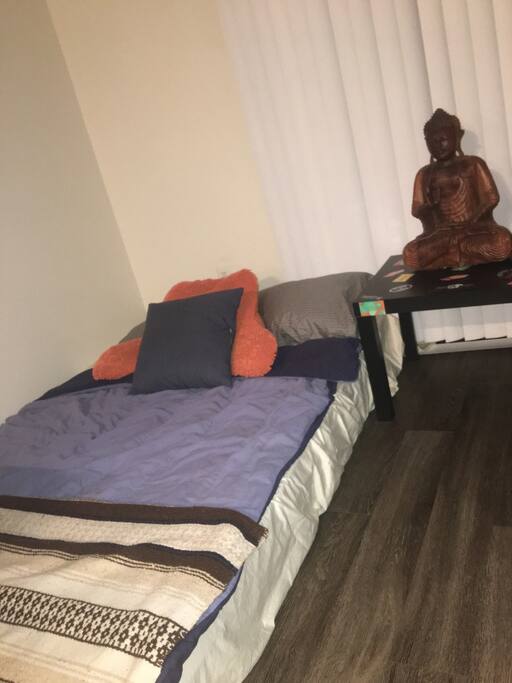 Queen size bed