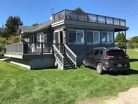 Summer Cottage @ the Beach - 500ft from the beach!