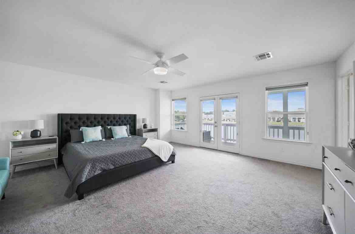 卧室1.俯瞰湖泊的私人阳台！