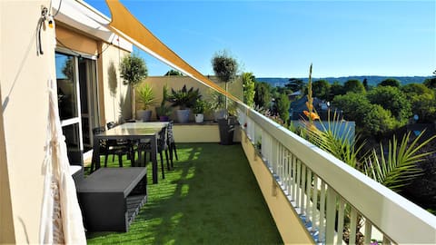 Charm, calm & comfort by the Enghien Lake +Terrace