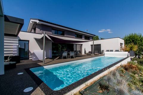 House d Archi. at the edge of Bordeaux - 4 stars