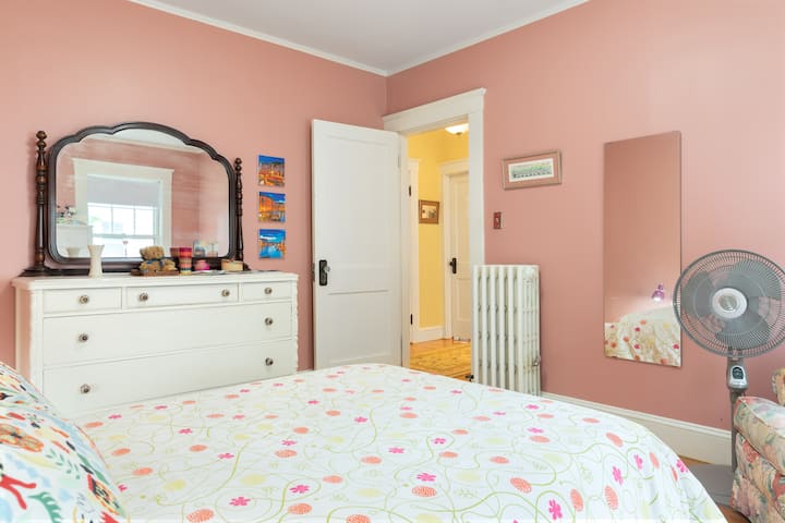 Სრული საწოლი; მე-2 საძინებელი (კუთხე 2)