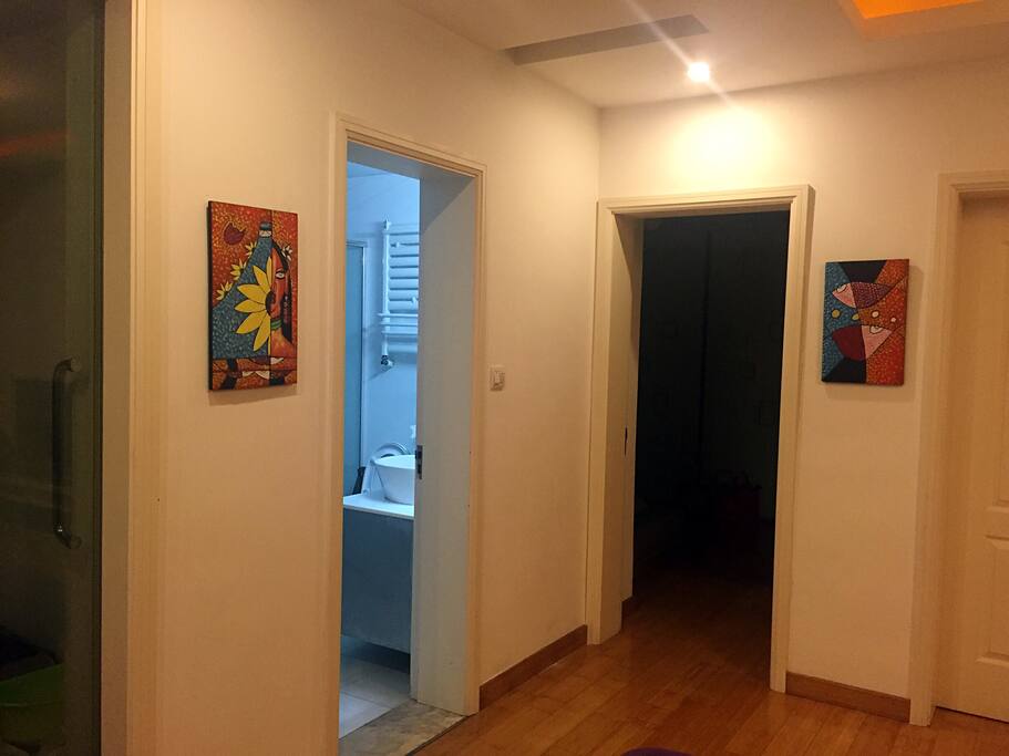 昏暗的灯光...透出丝丝的温暖