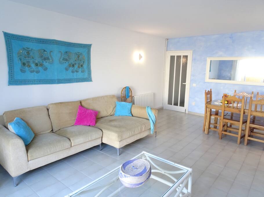 Sala de estar y comedor