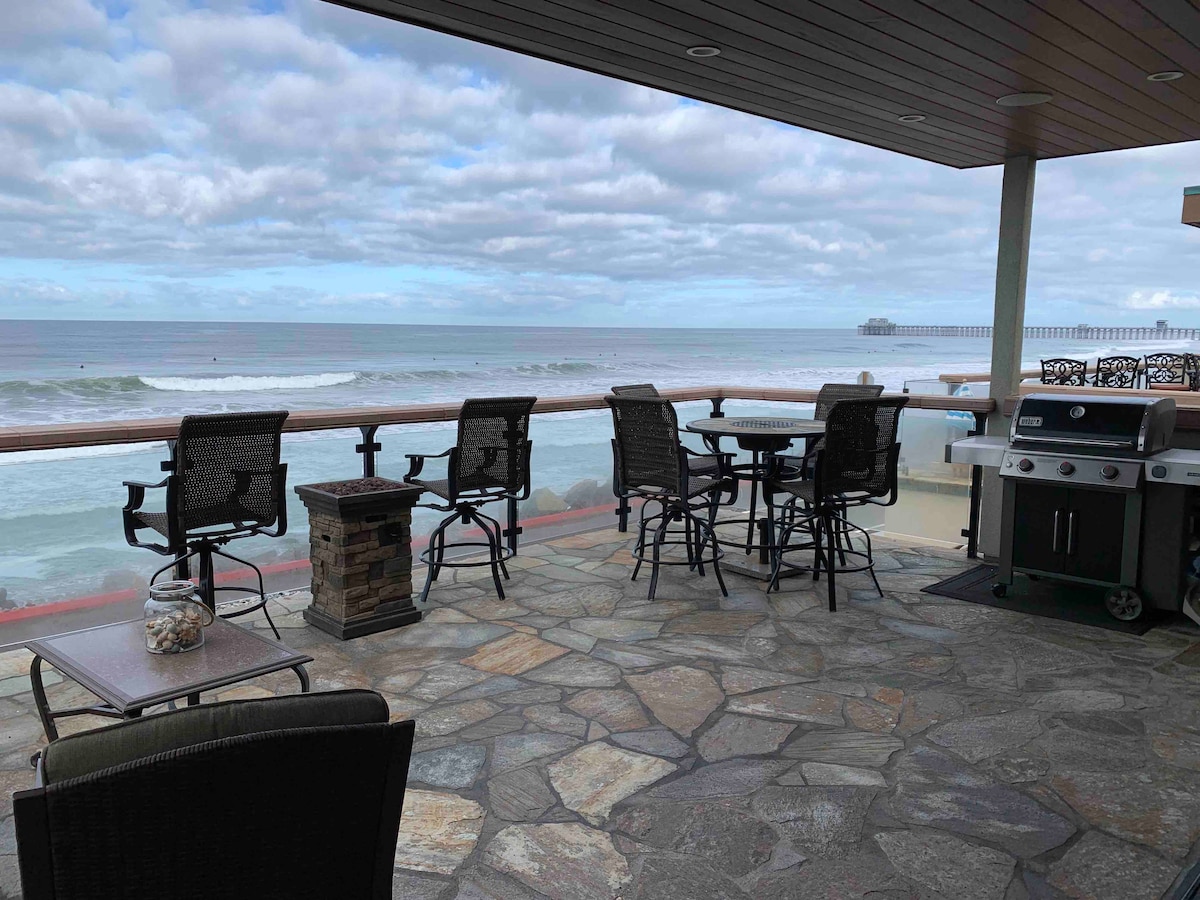 Top Airbnb: Fun and Sun Oceanfront Large Beach House with A/C in Oceanside