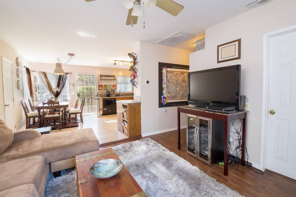 Living Room/Dining Room