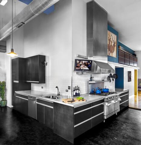 Modern Urban Oasis in Rino gallery image 4