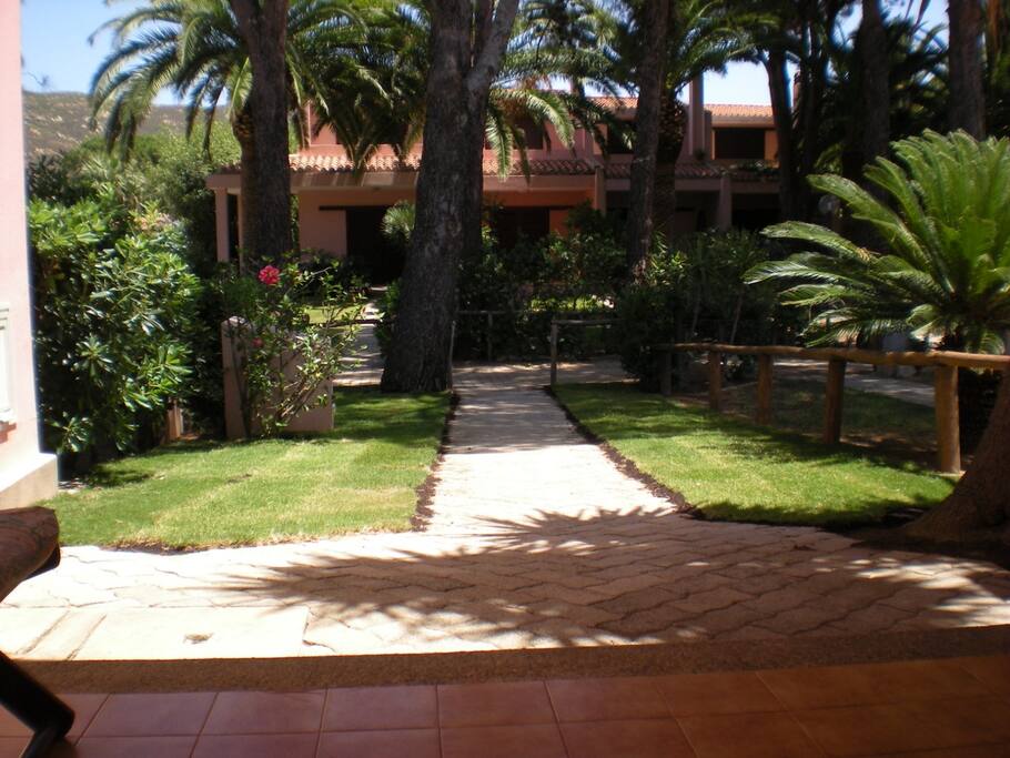 VISTA CON GIARDINO