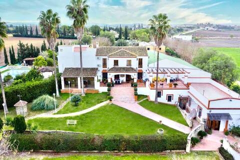 Country House with a Pool in the Sierra de Cádiz