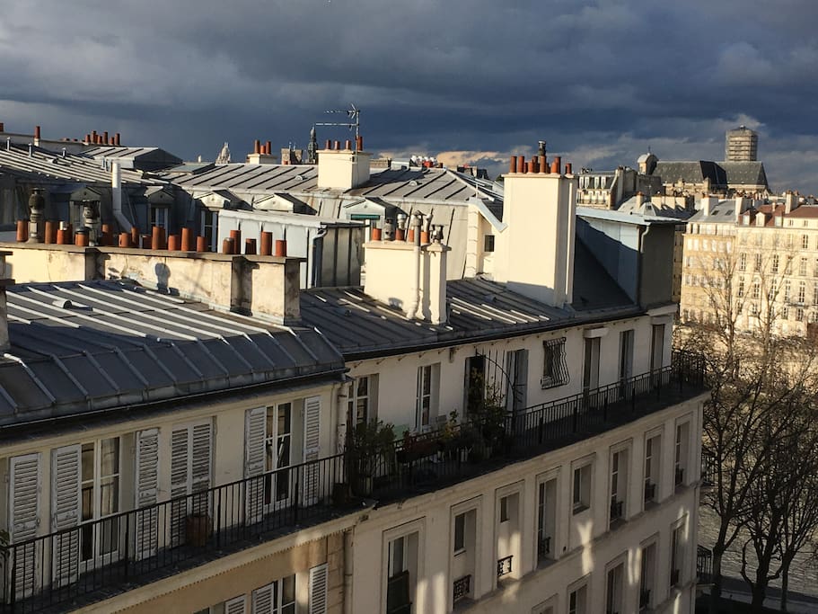 View : Seine River and Ile Saint-Louis from the duplex