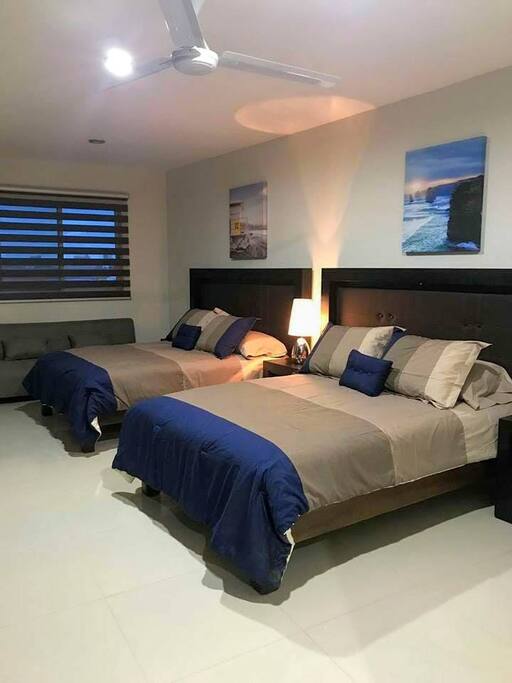Habitación con 2 camas matrimoniales
