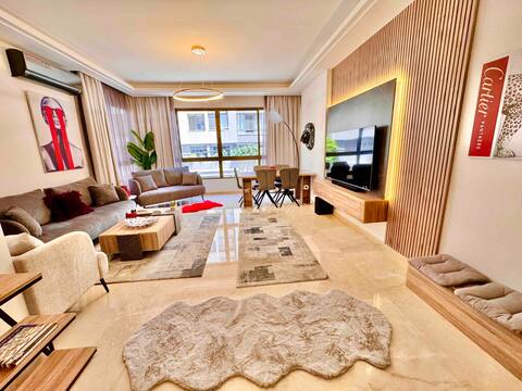 Shout Out - Badaro Flat