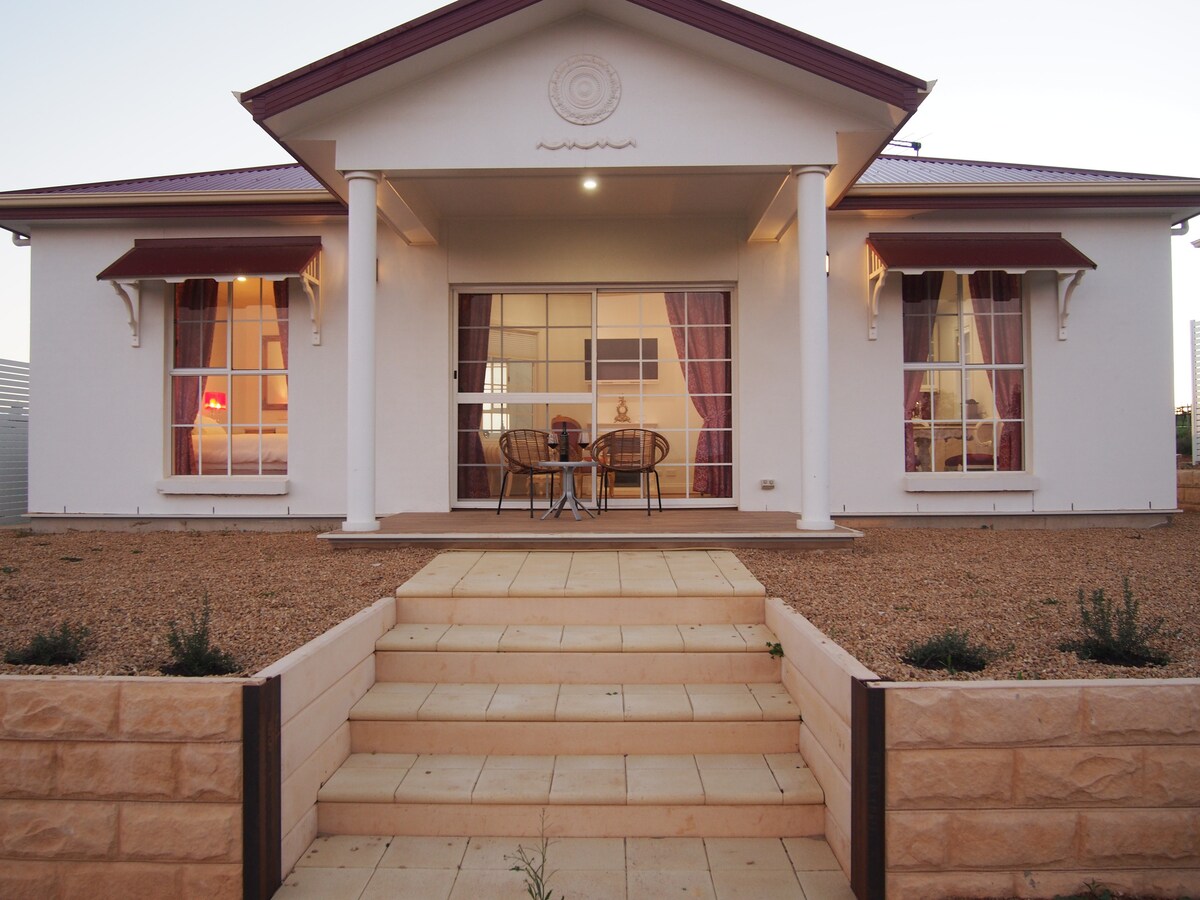 Barossa Luxury Vineyard Cottage