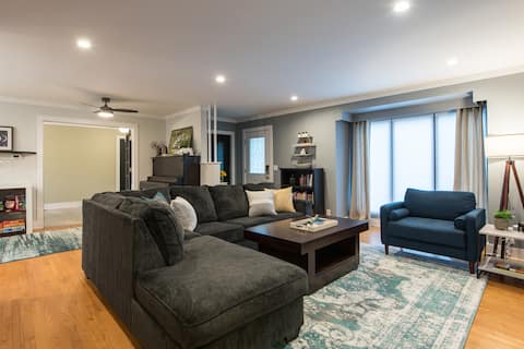 Popular Airbnb listing: Artsy 2BR House w/ New Hot Tub 11 Mins to Downtown in Knoxville