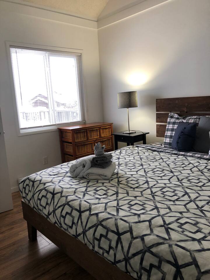 Chumba kikuu cha kulala - kitanda aina ya king 