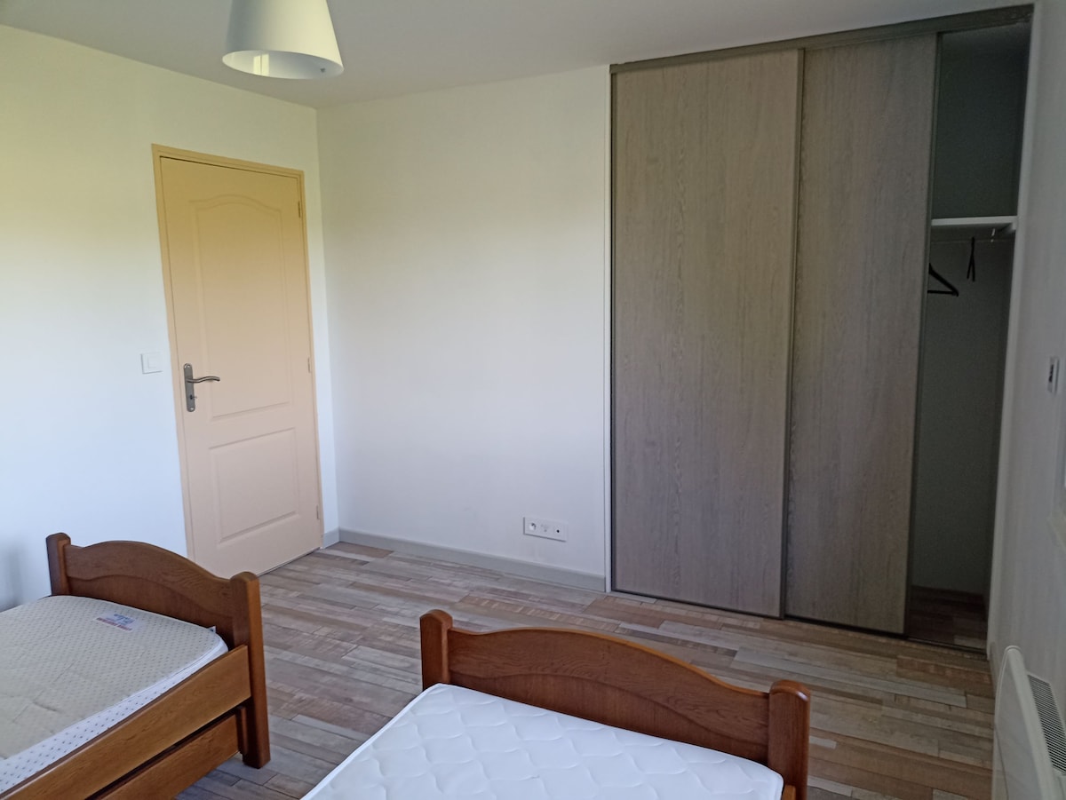 غرفة النوم 2