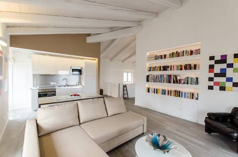 Langhe design apartment - Art, landscape & food