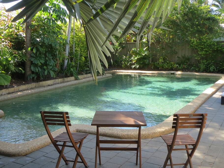 Breakfast by the pool