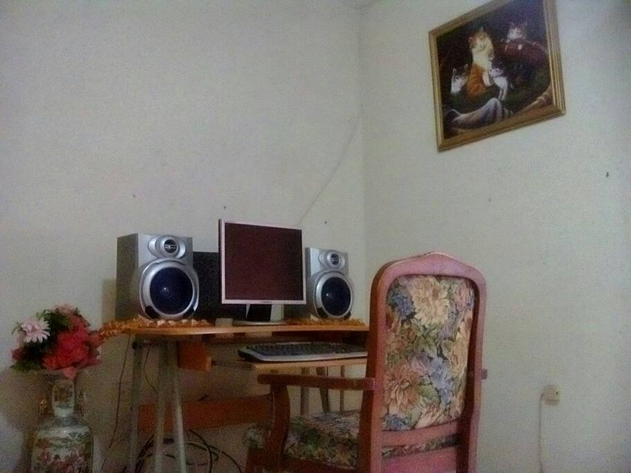 Office work space for business clients