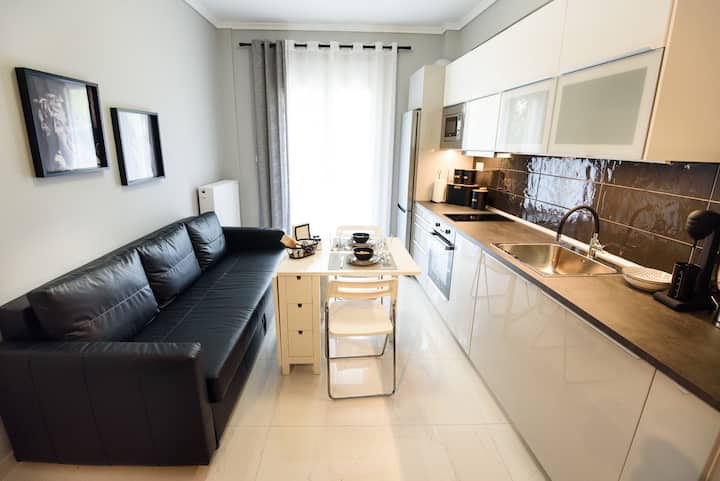 Utopia Studio Can Host Up To 8ppl With Utopia Flat - Salónica