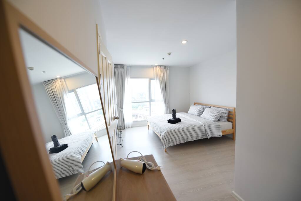 King size bed in master bedroom