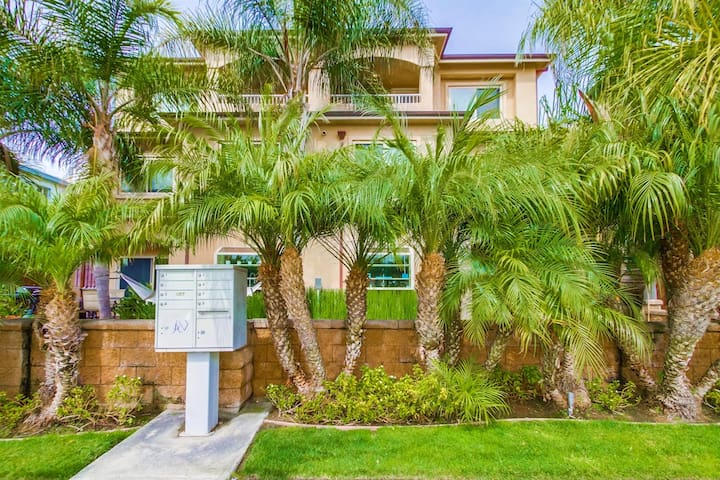 Great Pacific Beach Location Short Walk To The S Great Pacific Beach Location Short