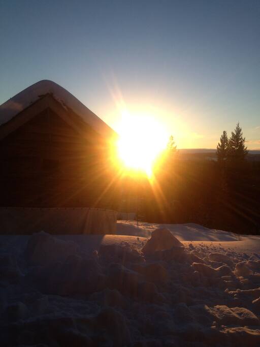 Sol morgen og kveld