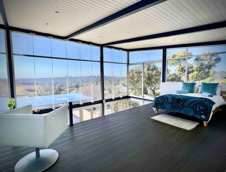 Solar Powered Penthouse Loft with Views for Miles - Houses for Rent in ...