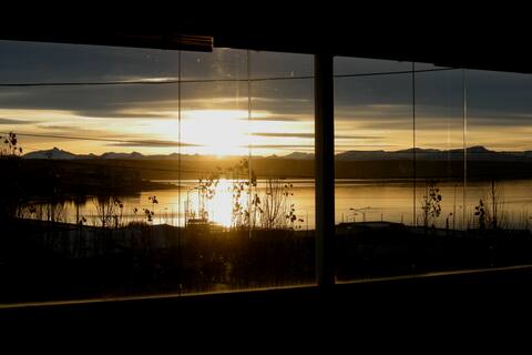 Good view house, warm atmosphere. Guide host