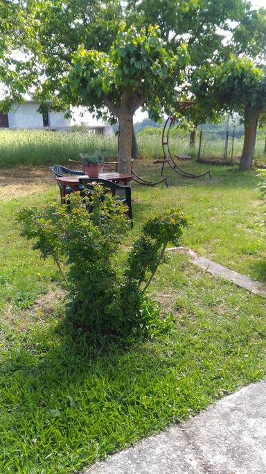 Giardino con giochi