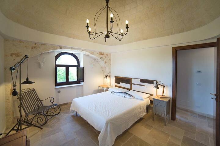 Magnificent panoramic trullo gallery image 2