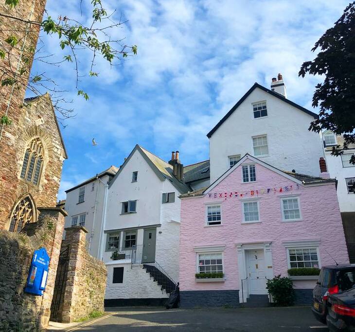The Pink House, Dartmouth Houses for Rent in Devon, England, United