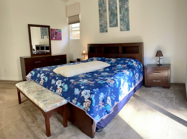 Დიდი ოსტატი ცალკე სააბაზანოთი 