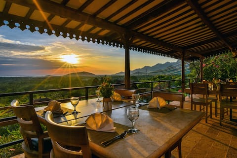 Luwih 2, romantic room with a view and shared pool