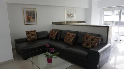 Top performing Airbnb: 5 min Polanco, AirCond, CityBanamex, Factu,150MBPS in Reforma Social