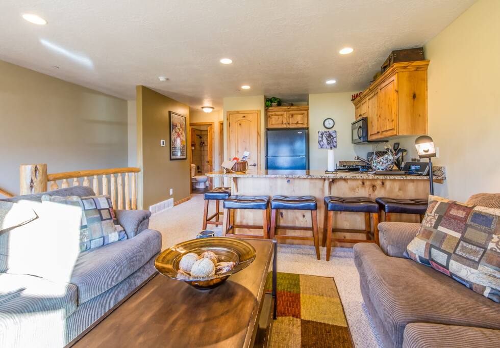 Utah Lodging / MH 1311 / Main Level / Living
