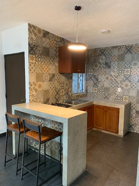 Top performing Airbnb: Beautiful Downtown Casa Erizo in Supermanzana 1