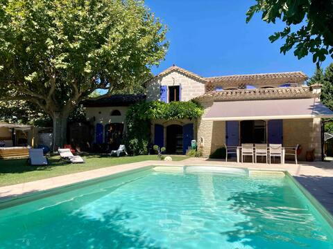 Traditional provencal house, near Avignon