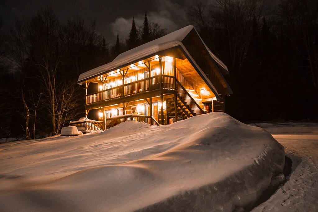 Algonquin has LOTS of snow every year.