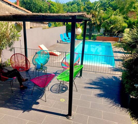 MAISON DE CHARME AVEC PISCINE. gallery image 2