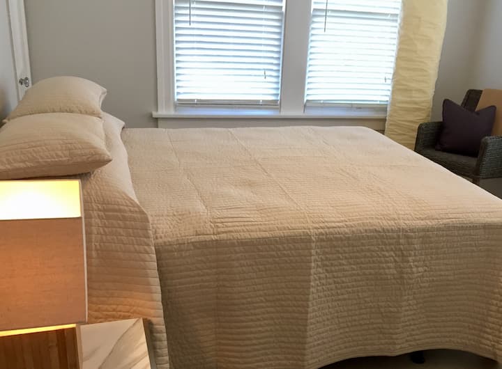 Bračni krevet (širok 150 - 179 cm) u drugoj spavaćoj sobi