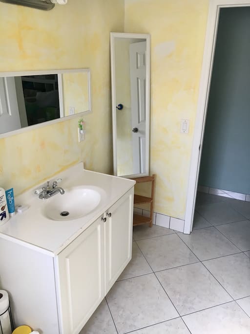 Bathroom shared with 1 other room