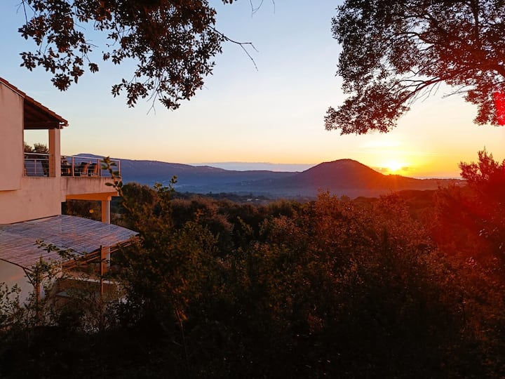 Belle Villa Avec Jacuzzi / Spa - Santa Giulia
