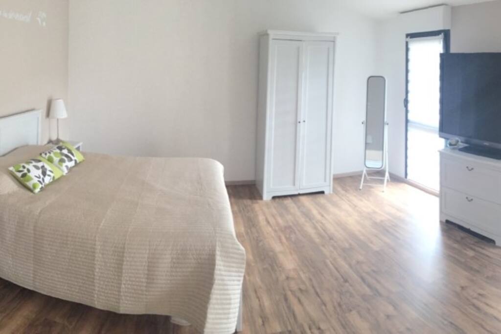 Chambre 1 privée à votre disposition