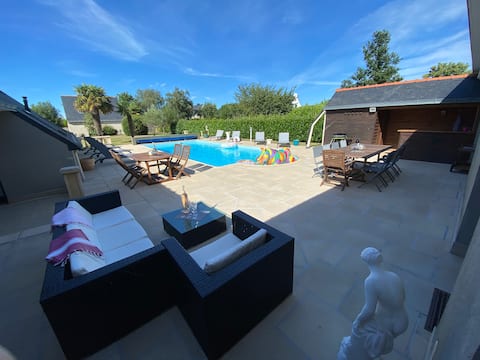 La Casa Vidal , in southern Brittany. (pool, garden)