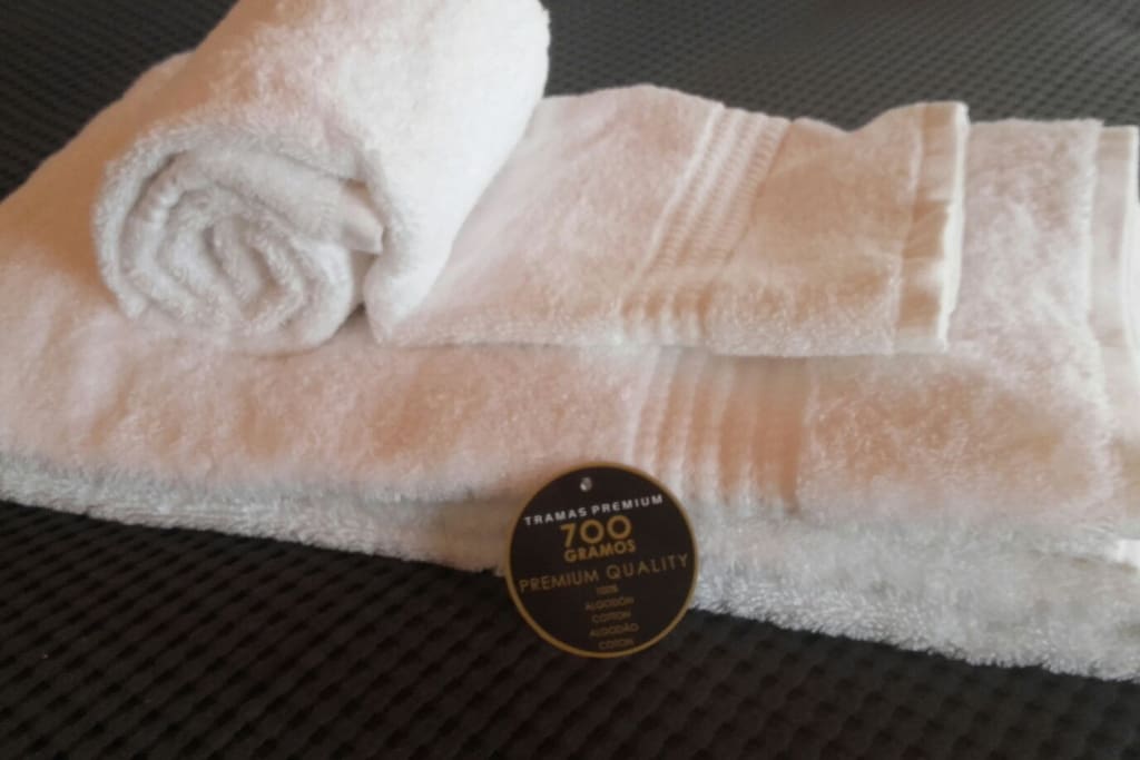 100% cotton towels 700GRS