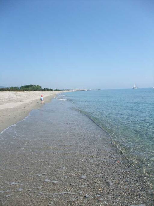 Plage tranquille à 15 min à pieds (600m)