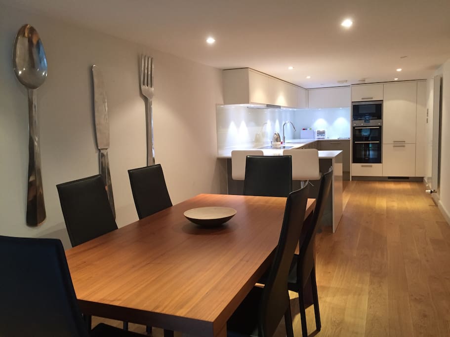 Dining/kitchen
